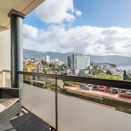 Sea View 1 Bedroom Фуншал