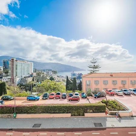 Апартаменты Sea View 1 Bedroom *
