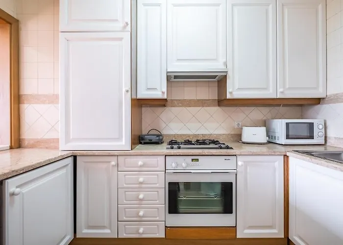 Sea View 1 Bedroom *