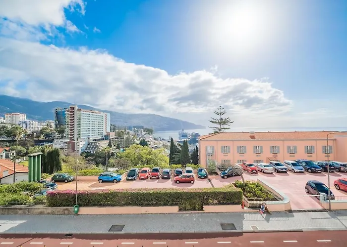 Апартаменты Sea View 1 Bedroom *